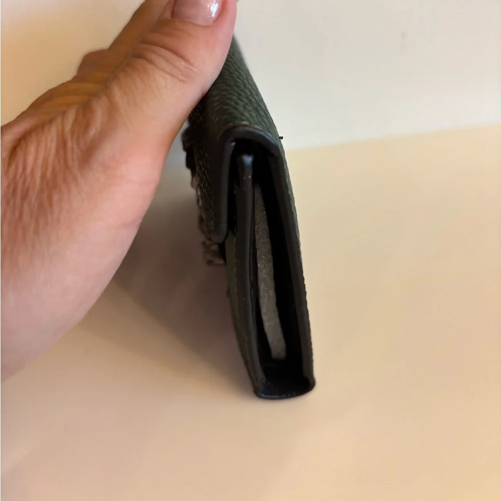 Green Vegan  Women's Wallet - Picture 3 of 6